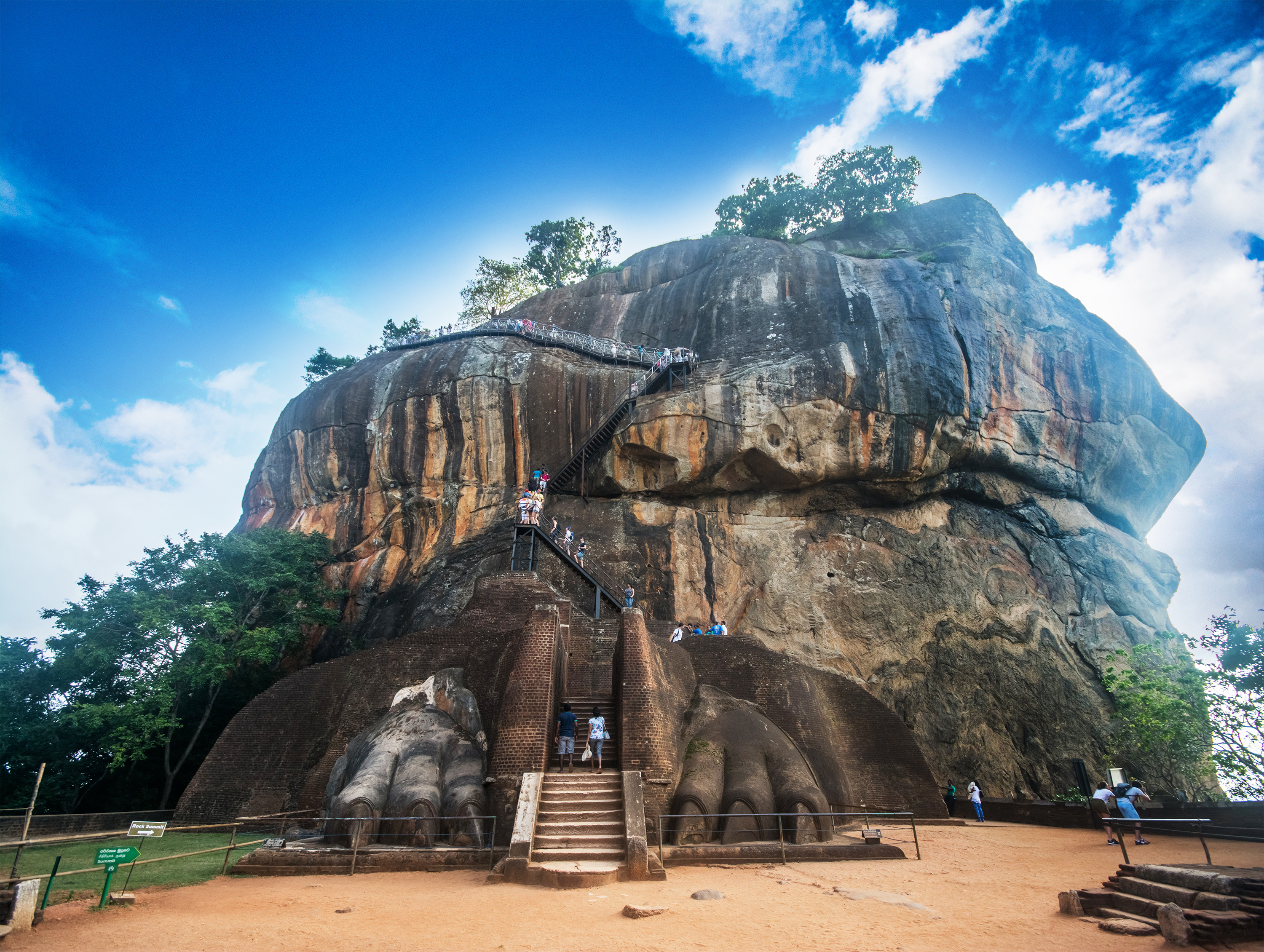 UNFORGETTABLE SRI LANKA